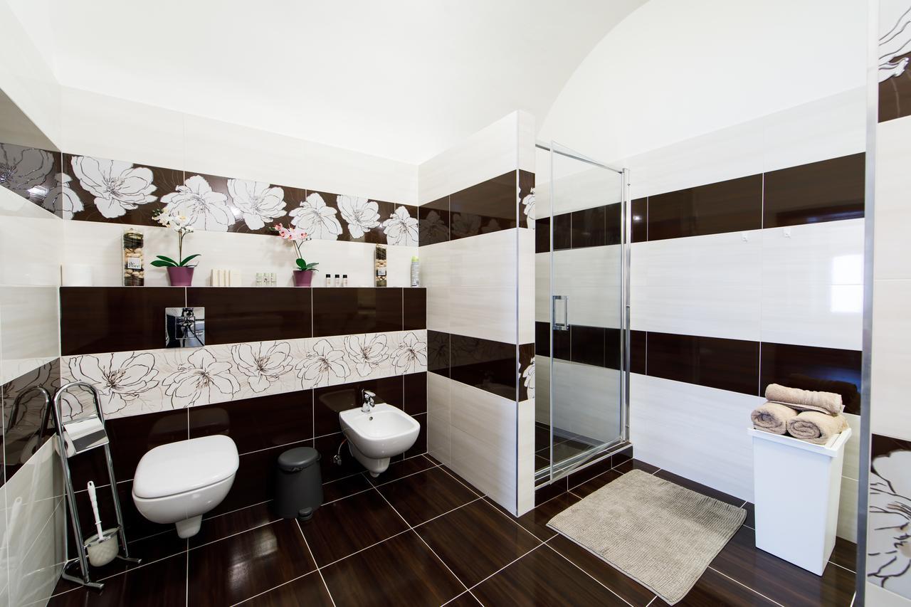 Aplend City Apartments Na Vrsku Братислава Екстер'єр фото
